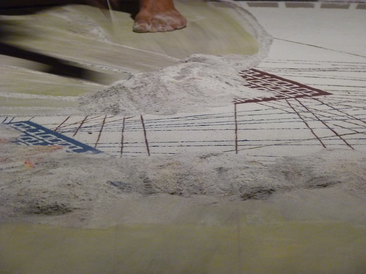 Dataatadata: 2751-Kilometers-2621-Grams — detail